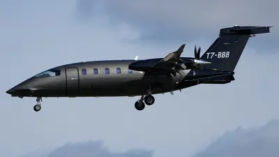 Piaggio P.180 Avanti EVO exterior