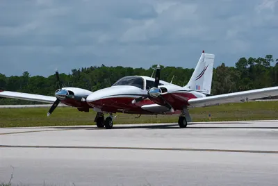 Piper PA-34 Seneca V exterior