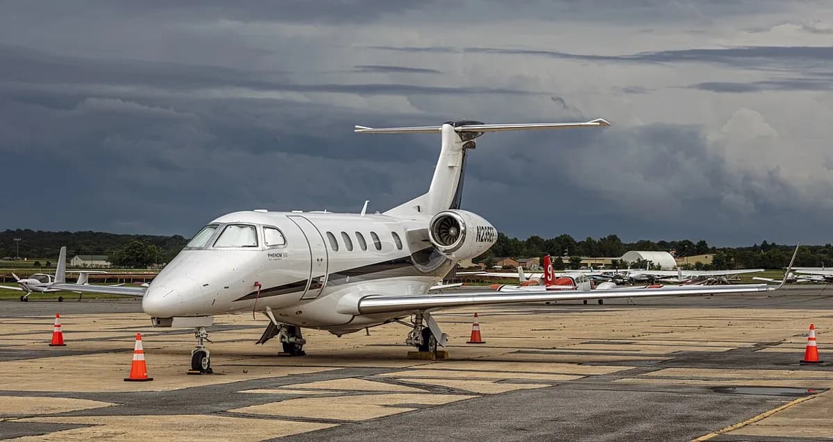 Phenom 300E exterior (representative)